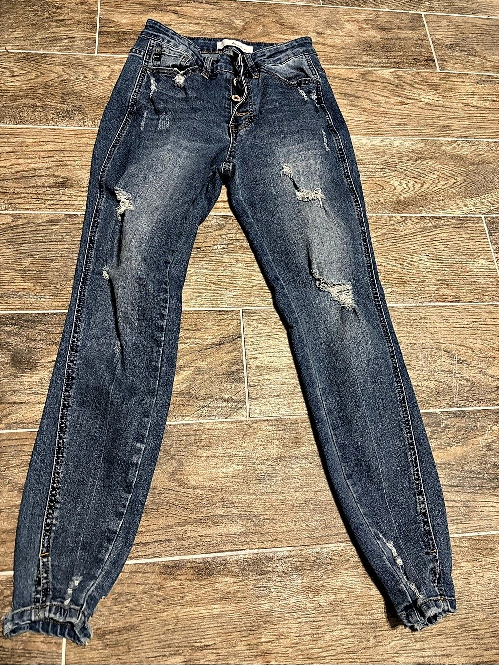 KanCan Distressed Skinny Jeans